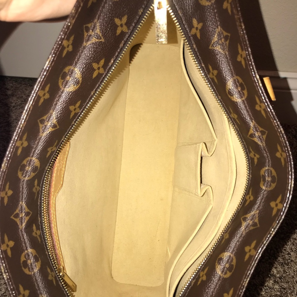 SOLD...Louis Vuitton Luco Tote authentic - Picture 3 of 8